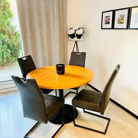 Happylivingapartments Apartman *