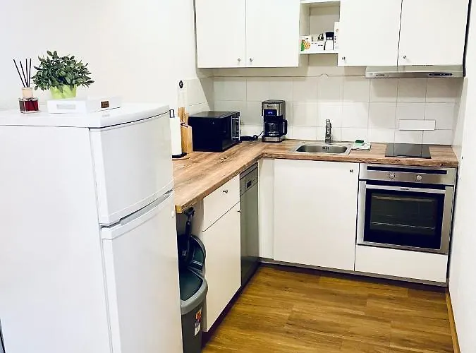 Happylivingapartments アパート *